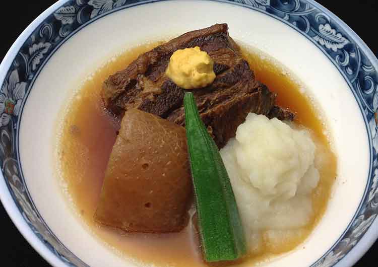 島津亭名物の黒豚とんこつ煮